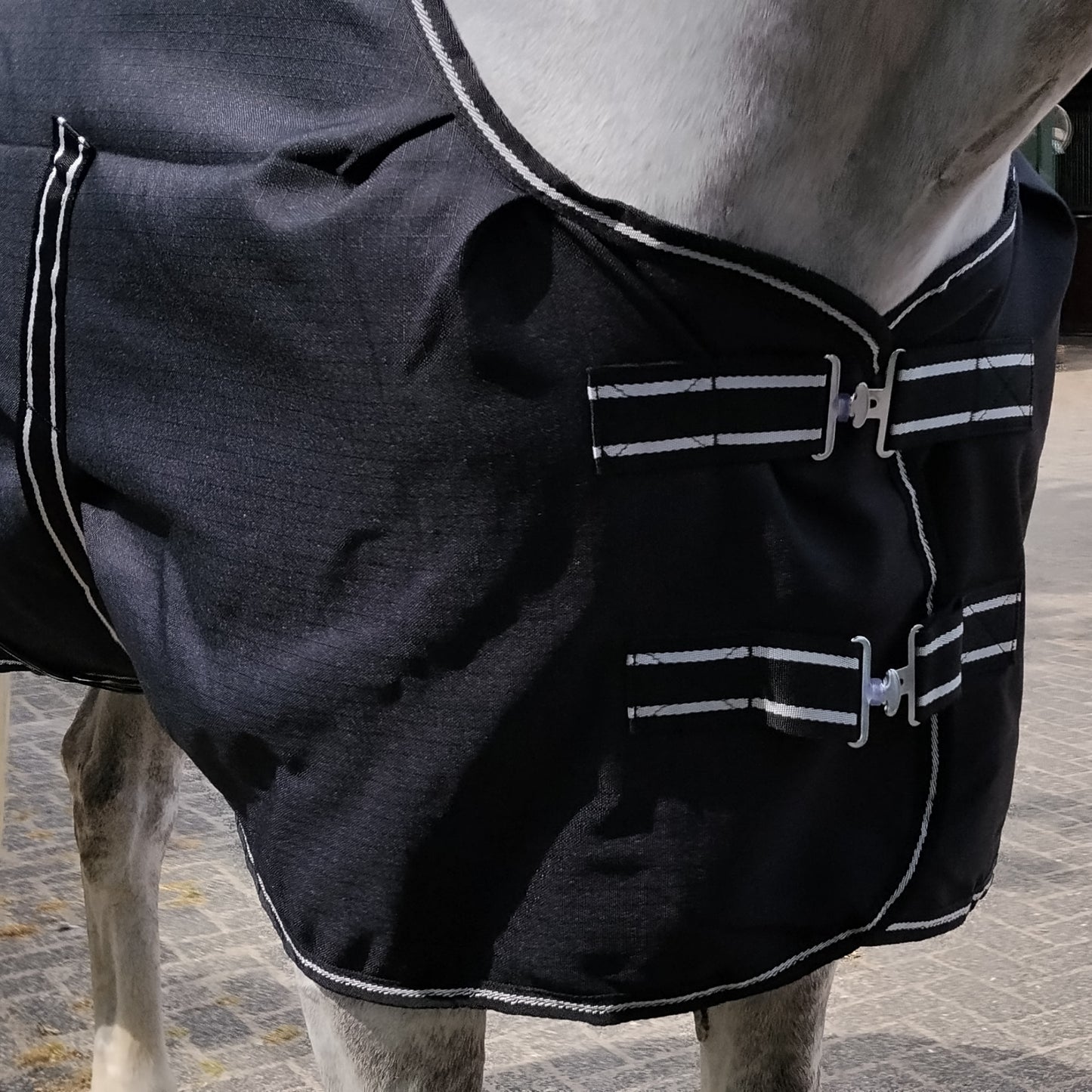 Summer Stable Sheet 1200D Ripstop Horse Rug – Clip Front